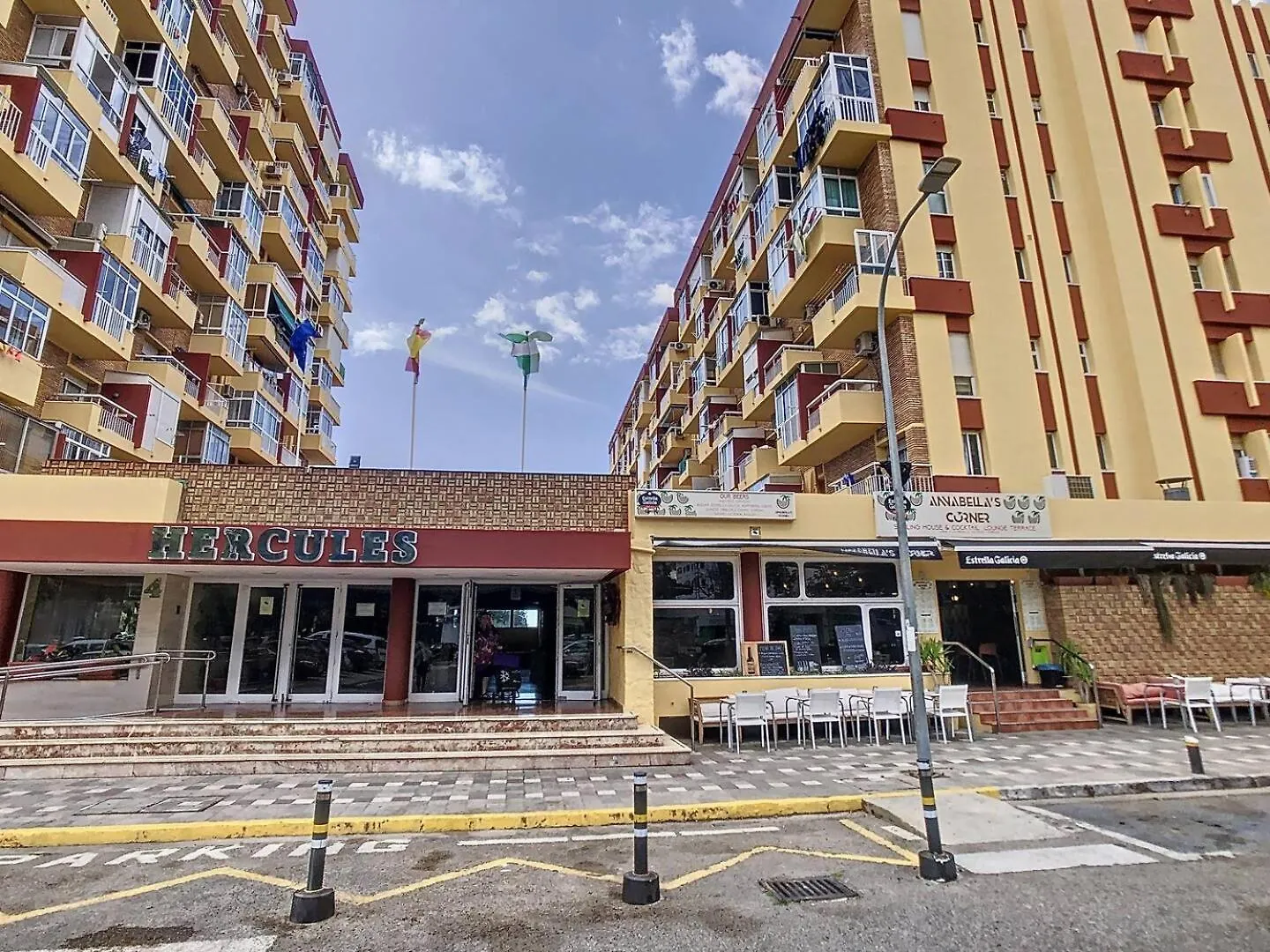 Estudio En Benalmádena Španělsko